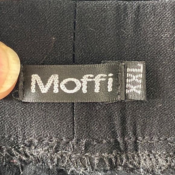 Moffi Women's Black Pull On Stretchy Capri‎ Pants with Lace Accents Size XXL - Picture 2 of 11